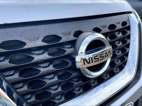 Used 2019 Nissan Kicks S image 30