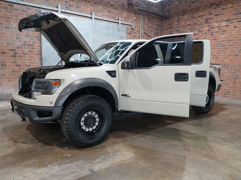 Used 2013 Ford F150 Raptor w/ Luxury Equipment Group image 31