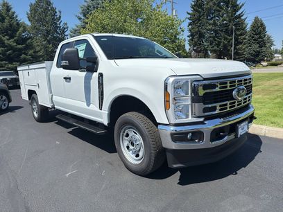 New 2025 Ford F350 XL w/ XL Chrome Package