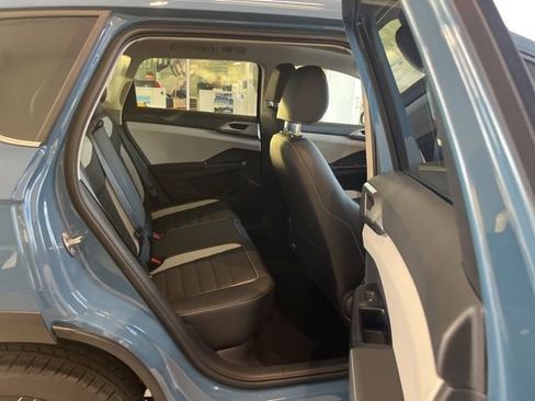 New 2026 Volkswagen Taos SEL image 27