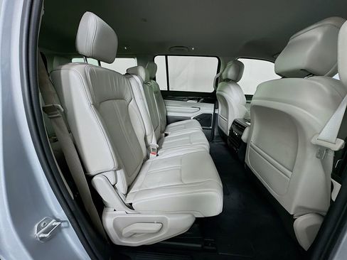 Used 2022 Jeep Wagoneer Series III image 28