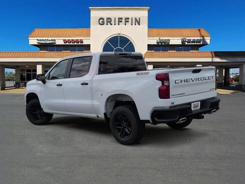 Used 2022 Chevrolet Silverado 1500 Custom Trail Boss AWD/4WD image 9