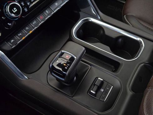 Used 2024 GMC Sierra 1500 Denali w/ Denali Reserve Package image 19