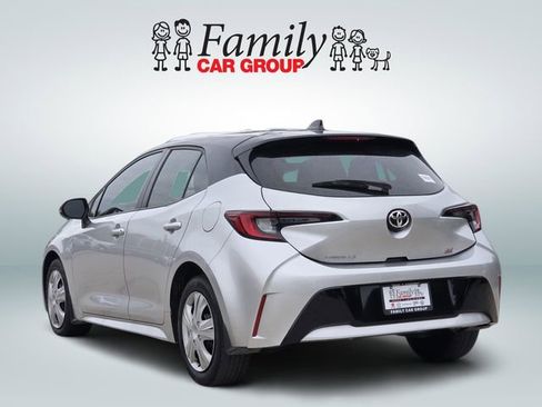 Used 2025 Toyota Corolla SE FWD image 3