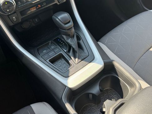 Used 2021 Toyota RAV4 XLE w/ Convenience Package image 41