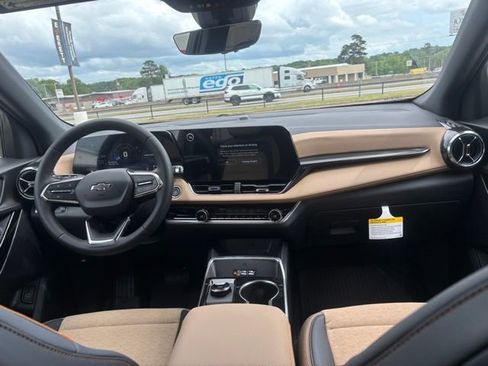 New 2026 Chevrolet Equinox ACTIV FWD image 13