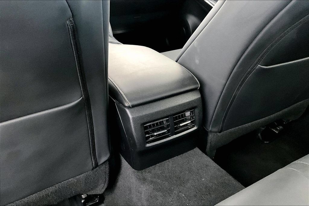 Used 2025 Lexus IS 500 w/ Accessory Package 2 RWD image 31