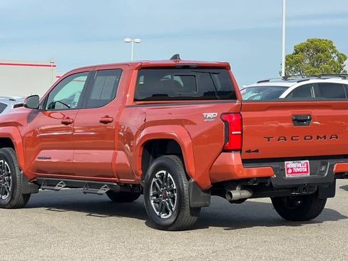 Certified 2025 Toyota Tacoma TRD Sport image 7