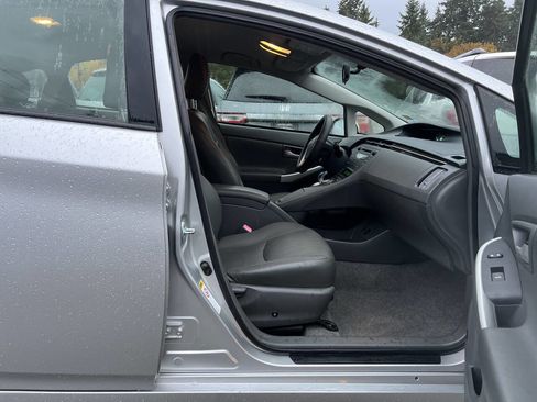 Used 2010 Toyota Prius Two image 19