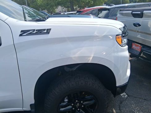 Used 2022 Chevrolet Silverado 1500 LT Trail Boss w/ Convenience Package II AWD/4WD image 5