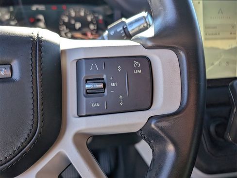 Used 2022 Land Rover Defender 110 X-Dynamic HSE image 17