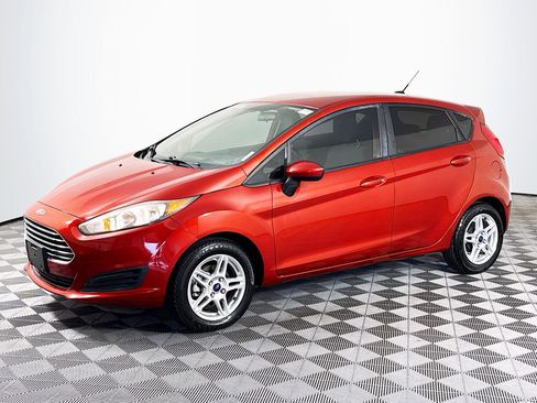 Used 2019 Ford Fiesta SE FWD image 4