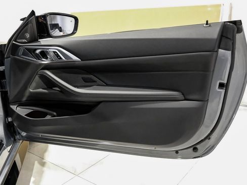 Used 2024 BMW M4 Coupe w/ Executive Package image 39