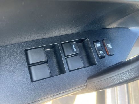 Used 2017 Toyota Corolla SE w/ SE Premium Package image 48