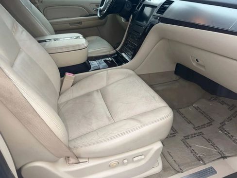 Used 2008 Cadillac Escalade AWD image 15
