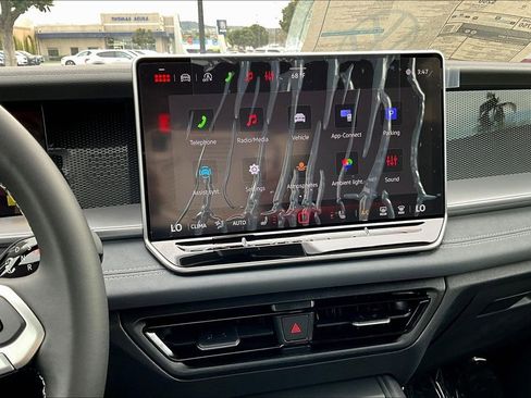 New 2026 Volkswagen Tiguan SE image 13