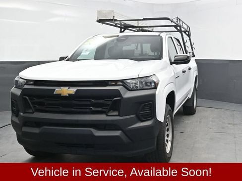Used 2024 Chevrolet Colorado W/T w/ Safety Package RWD image 2