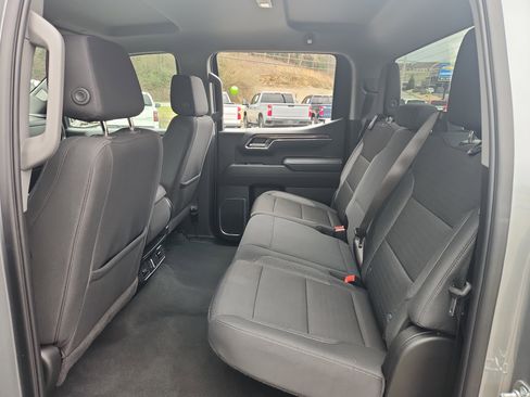 Used 2025 Chevrolet Silverado 1500 LT image 36