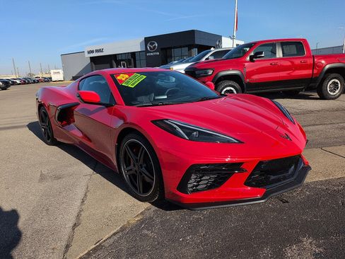 Used 2025 Chevrolet Corvette Stingray Preferred Cpe w/ Battery Protection Package image 1