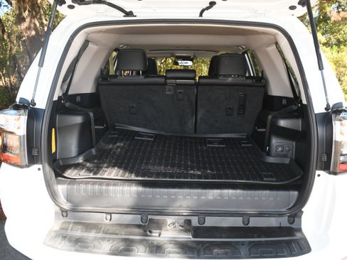 Certified 2024 Toyota 4Runner SR5 Premium image 18