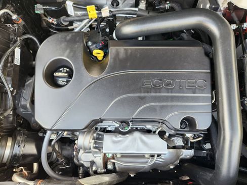 Used 2025 Chevrolet Equinox LT w/ Safety and Technology Package image 30