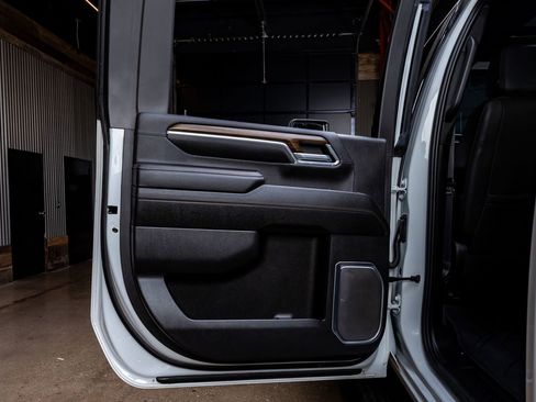 Used 2024 Chevrolet Silverado 3500 High Country w/ High Country Premium Package image 37