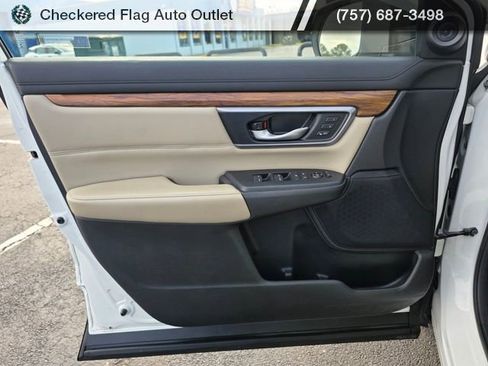 Used 2017 Honda CR-V Touring image 21