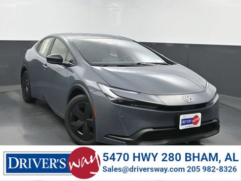 Used 2023 Toyota Prius LE FWD image 1