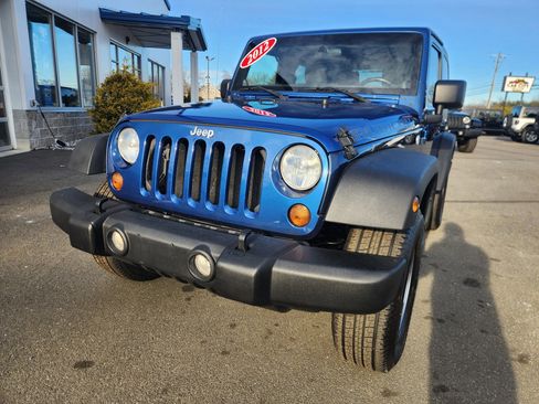 Used 2012 Jeep Wrangler Rubicon w/ Dual Top Group image 4