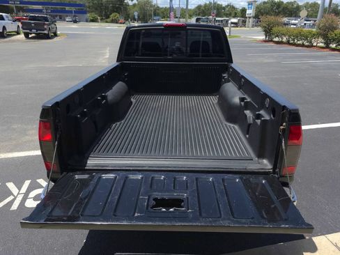 Used 2000 Nissan Frontier XE RWD image 7