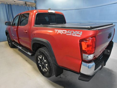 Used 2017 Toyota Tacoma TRD Off-Road w/ Tow Package (A/T) AWD/4WD image 25