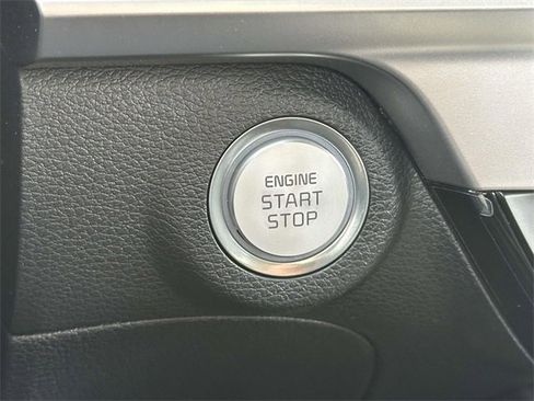 New 2025 Kia Telluride S image 17