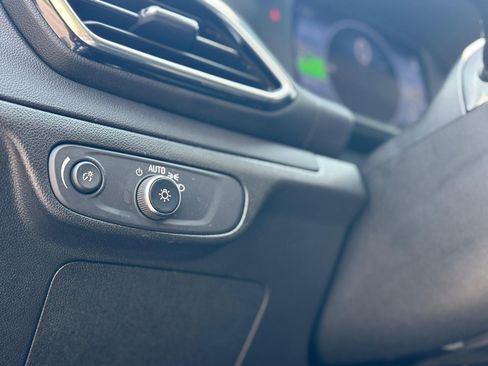 Used 2023 Chevrolet Bolt EUV LT image 29