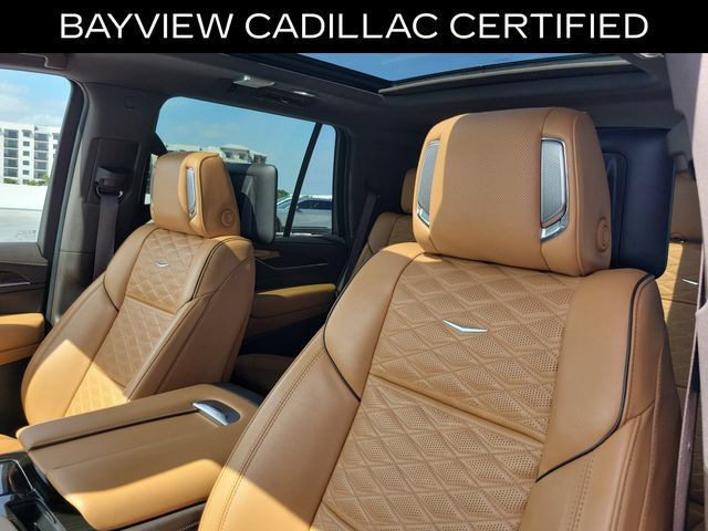 Certified 2024 Cadillac Escalade Premium Luxury w/ Performance Package AWD/4WD image 18