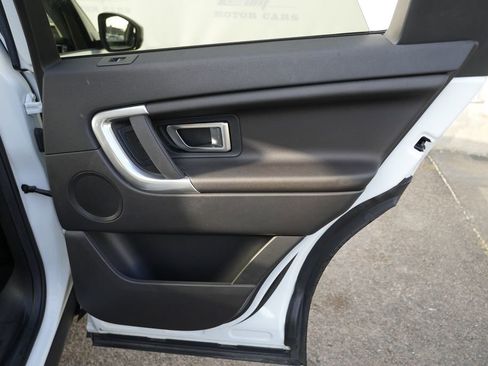 Used 2019 Land Rover Discovery Sport SE AWD/4WD image 36