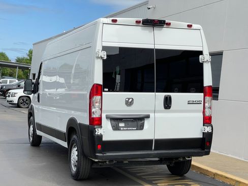 Used 2023 RAM ProMaster 2500 FWD image 5