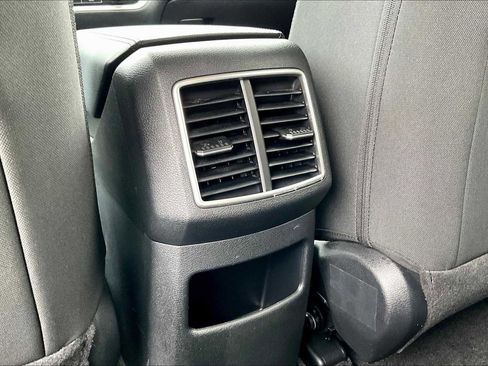 Used 2023 Kia Sportage LX image 33