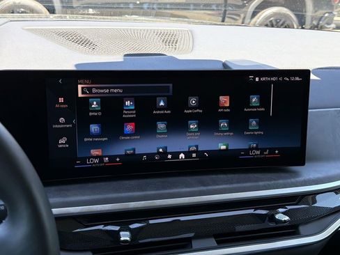 Used 2025 BMW X7 xDrive40i w/ Climate Comfort Package AWD/4WD image 16
