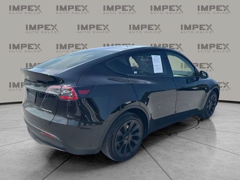 Used 2023 Tesla Model Y Long Range AWD/4WD image 5