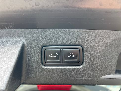 Used 2025 Kia Telluride EX w/ EX Captain's Chair Package FWD image 24