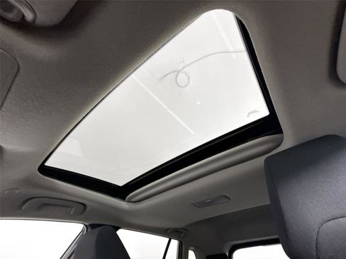 Certified 2024 Toyota Corolla Cross LE w/ Moonroof Package AWD/4WD image 6