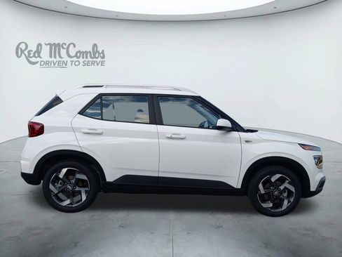 New 2025 Hyundai Venue SEL image 6