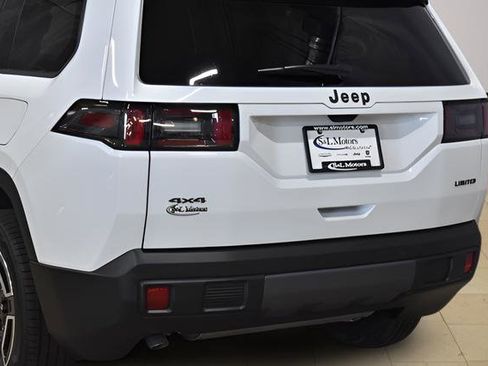 New 2026 Jeep Cherokee Limited AWD/4WD image 32