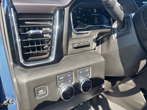 Used 2025 GMC Sierra 2500 Denali Ultimate image 25