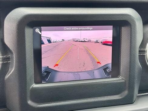 Used 2021 Jeep Gladiator Overland w/ LED Lighting Group AWD/4WD image 24