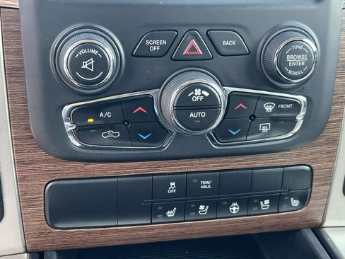 Used 2014 RAM 1500 Laramie w/ Convenience Group AWD/4WD image 20