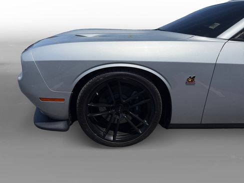 Used 2019 Dodge Challenger R/T Scat Pack RWD image 9