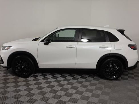 Certified 2025 Honda HR-V Sport image 5