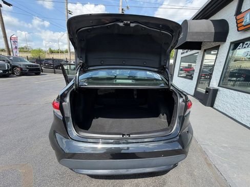 Used 2022 Toyota Corolla LE image 23