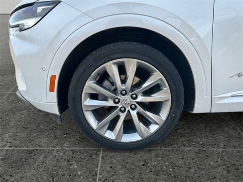 Used 2023 Buick Envision Avenir image 14